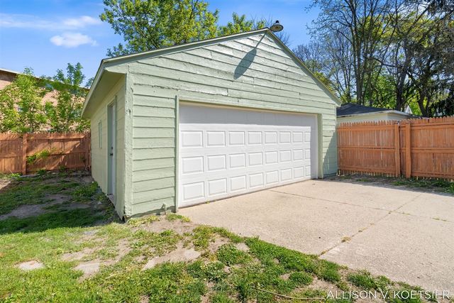 935 Baraga Street, Grand Rapids, MI 49503