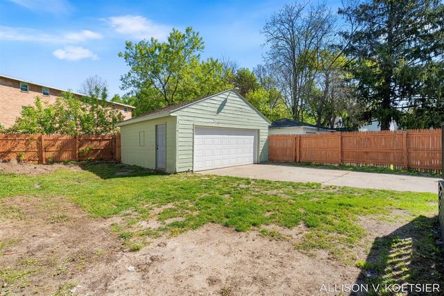935 Baraga Street, Grand Rapids, MI 49503