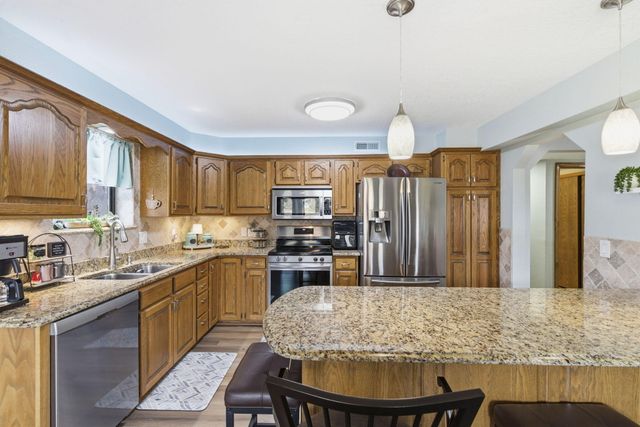 150 Sunken Forest Drive 8-205, Forsyth, MO 65653