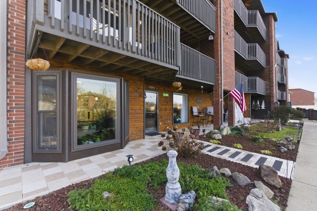 150 Sunken Forest Drive 8-205, Forsyth, MO 65653