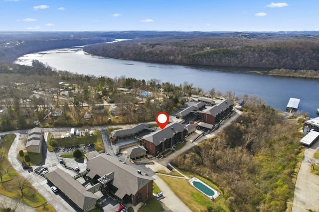 150 Sunken Forest Drive 8-205, Forsyth, MO 65653