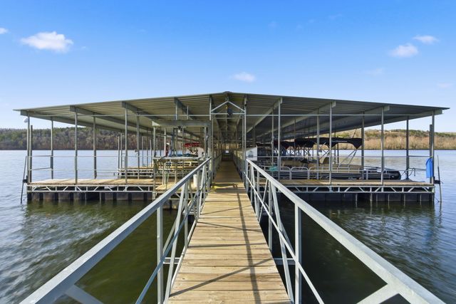 150 Sunken Forest Drive 8-205, Forsyth, MO 65653