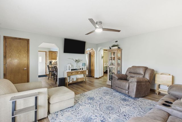 150 Sunken Forest Drive 8-205, Forsyth, MO 65653