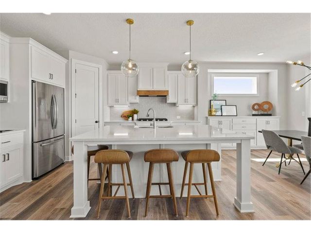 4048 Arbor Drive, Woodbury, MN 55129