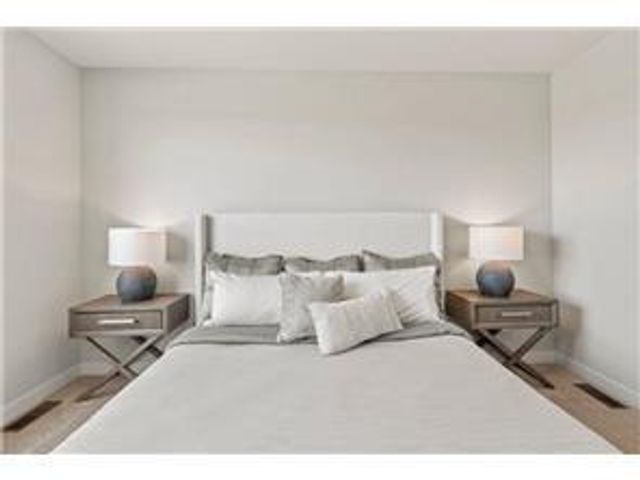 4048 Arbor Drive, Woodbury, MN 55129