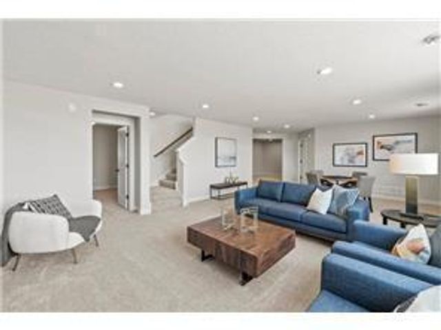 4048 Arbor Drive, Woodbury, MN 55129