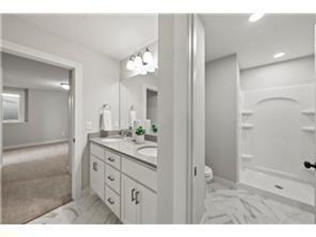 4048 Arbor Drive, Woodbury, MN 55129