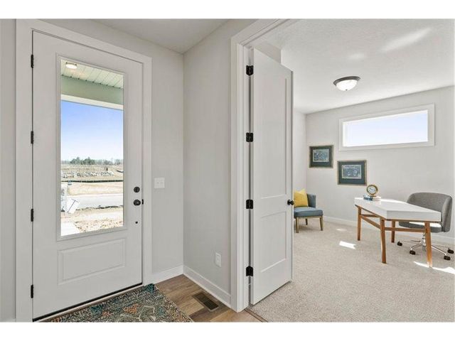 4048 Arbor Drive, Woodbury, MN 55129