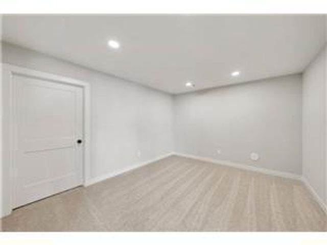 4048 Arbor Drive, Woodbury, MN 55129