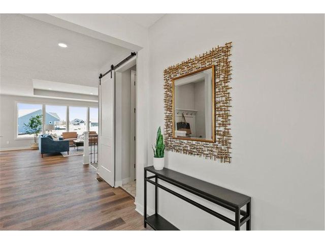 4048 Arbor Drive, Woodbury, MN 55129