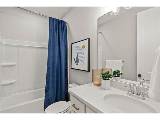 4048 Arbor Drive, Woodbury, MN 55129