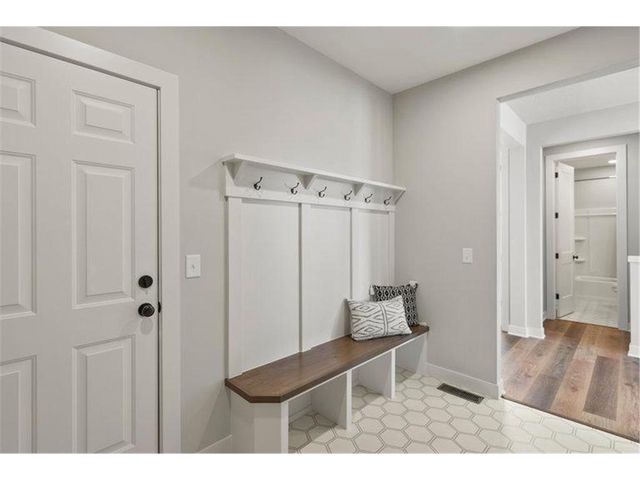 4048 Arbor Drive, Woodbury, MN 55129