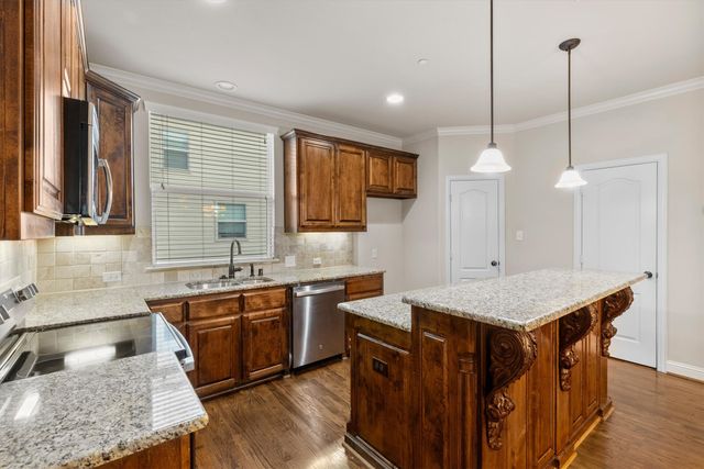 2500 Rockbrook Drive B83, Lewisville, TX 75067