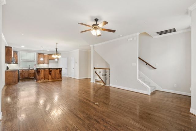 2500 Rockbrook Drive B83, Lewisville, TX 75067