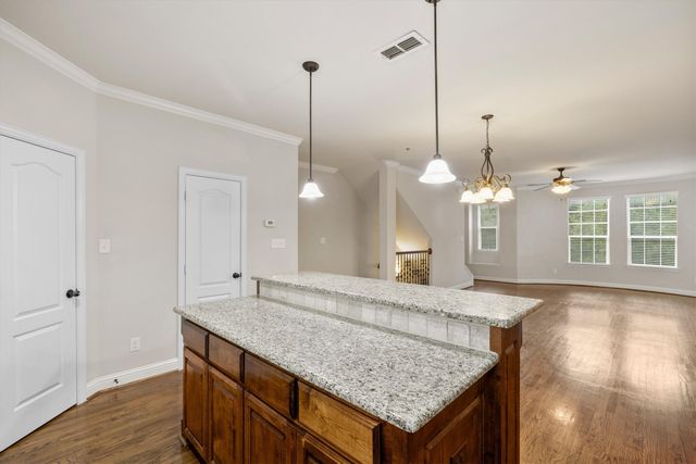2500 Rockbrook Drive B83, Lewisville, TX 75067
