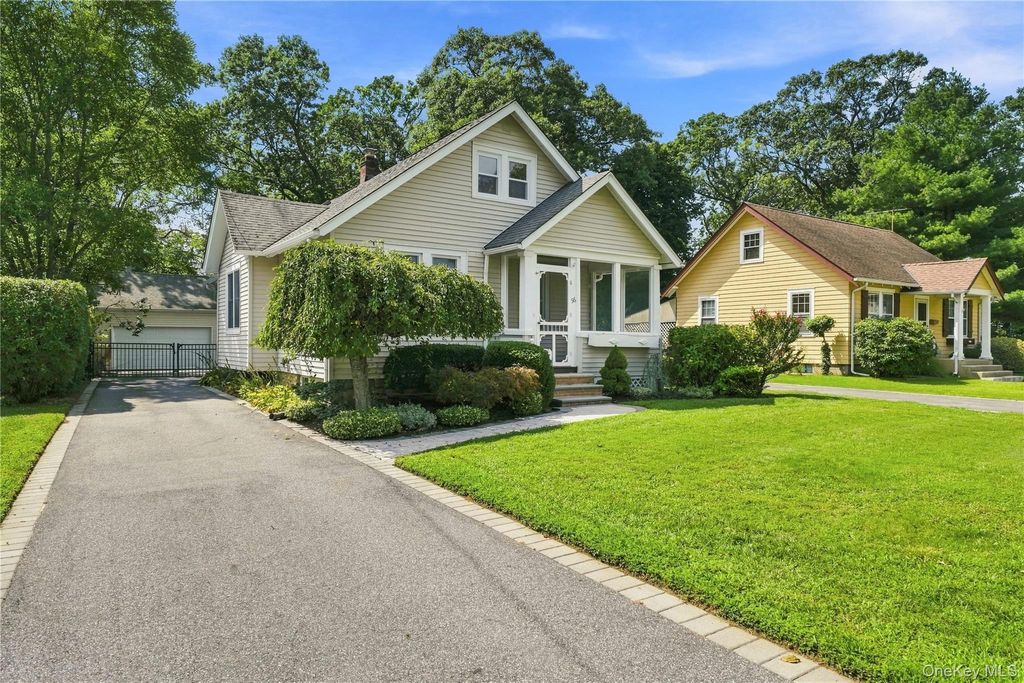 56 Washington Avenue, Amityville, NY 11701 — photo 3