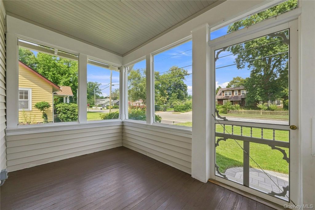 56 Washington Avenue, Amityville, NY 11701 — photo 4