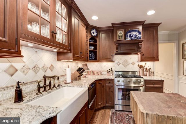 3028 MEETING ST, Falls Church, VA 22044