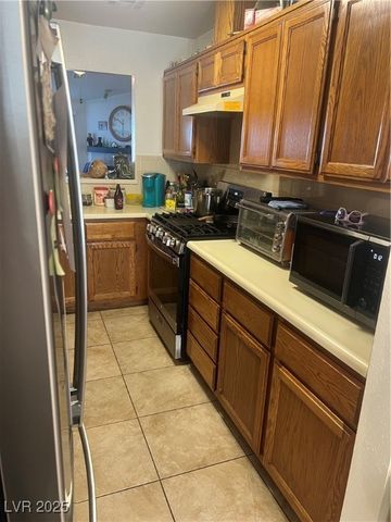 7064 Picaroon Lane, Las Vegas, NV 89145