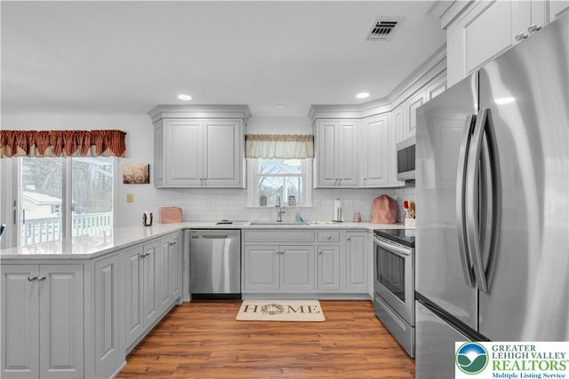 1222 Debby Court, Lehigh Twp, PA 18038