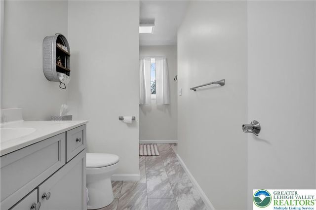 1222 Debby Court, Lehigh Twp, PA 18038