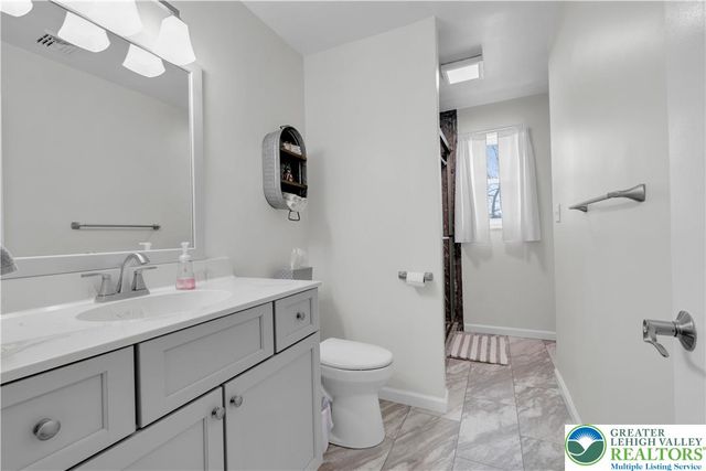 1222 Debby Court, Lehigh Twp, PA 18038