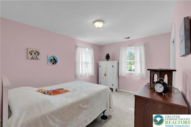 1222 Debby Court, Lehigh Twp, PA 18038