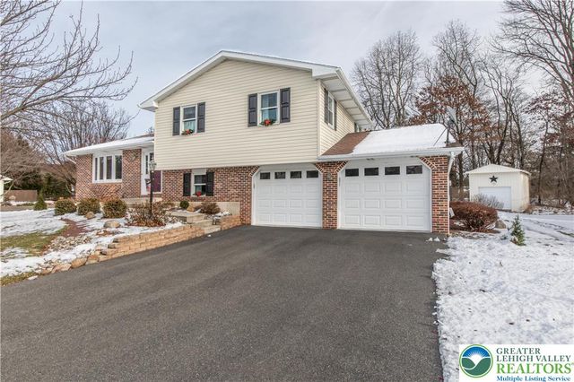 1222 Debby Court, Lehigh Twp, PA 18038