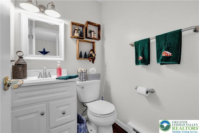 1222 Debby Court, Lehigh Twp, PA 18038