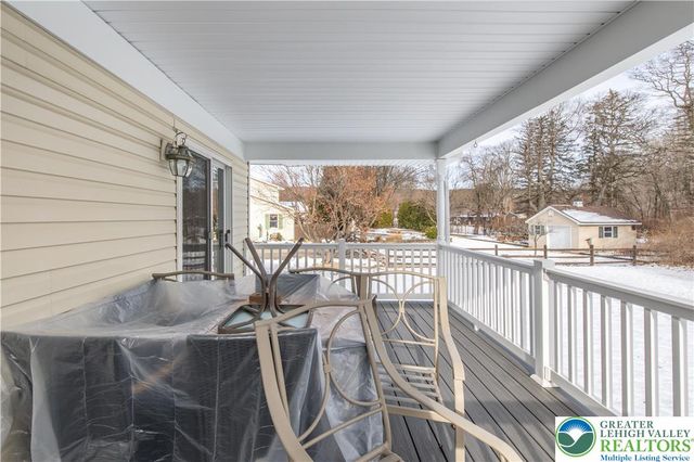 1222 Debby Court, Lehigh Twp, PA 18038