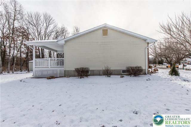 1222 Debby Court, Lehigh Twp, PA 18038