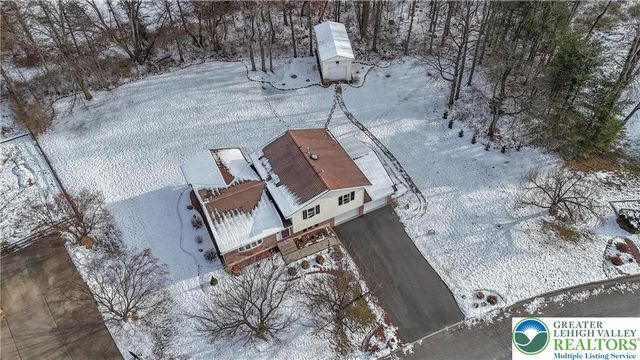 1222 Debby Court, Lehigh Twp, PA 18038