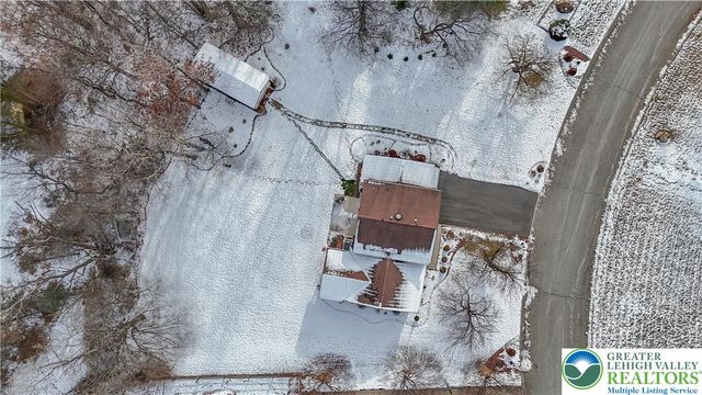 1222 Debby Court, Lehigh Twp, PA 18038