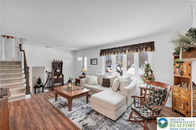 1222 Debby Court, Lehigh Twp, PA 18038