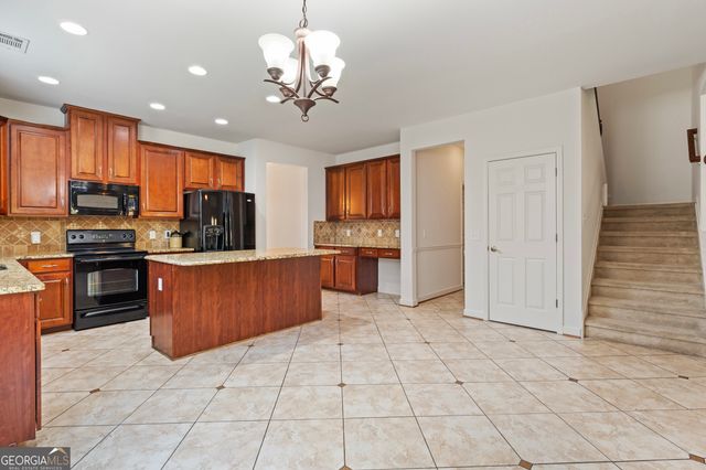 1822 Madrid Falls Drive, Braselton, GA 30517