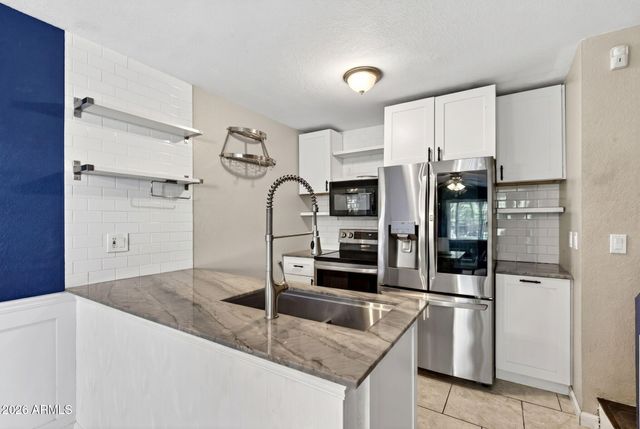 510 N ALMA SCHOOL Road 210, Mesa, AZ 85201