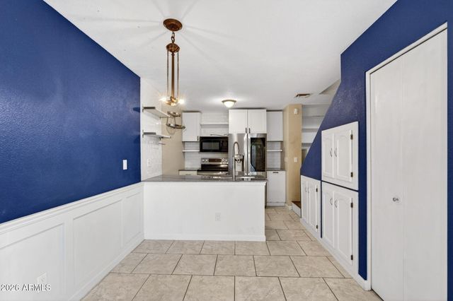 510 N ALMA SCHOOL Road 210, Mesa, AZ 85201
