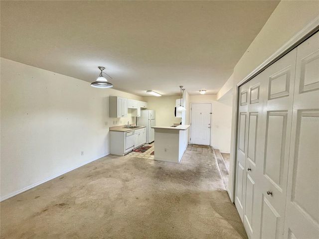 145 N PEARL LAKE CAUSEWAY 112, Altamonte Springs, FL 32714
