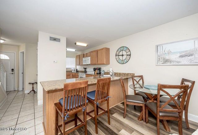 1664 Beach Boulevard, 90, Biloxi, MS 39531