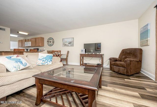 1664 Beach Boulevard, 90, Biloxi, MS 39531