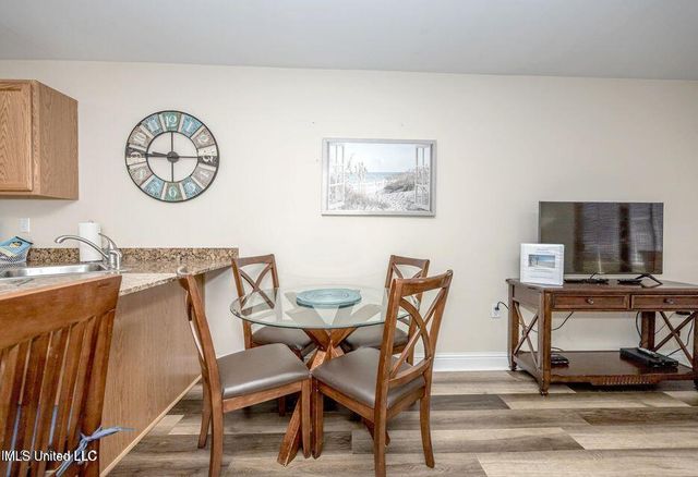 1664 Beach Boulevard, 90, Biloxi, MS 39531