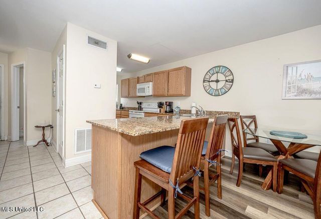 1664 Beach Boulevard, 90, Biloxi, MS 39531