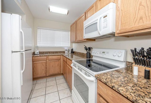 1664 Beach Boulevard, 90, Biloxi, MS 39531