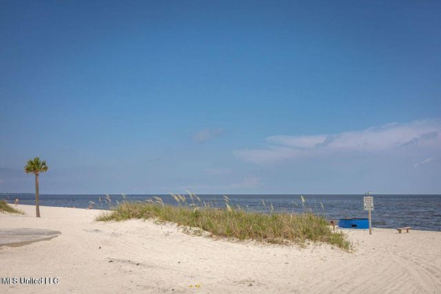 1664 Beach Boulevard, 90, Biloxi, MS 39531