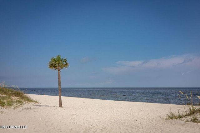 1664 Beach Boulevard, 90, Biloxi, MS 39531
