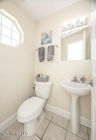 1664 Beach Boulevard, 90, Biloxi, MS 39531