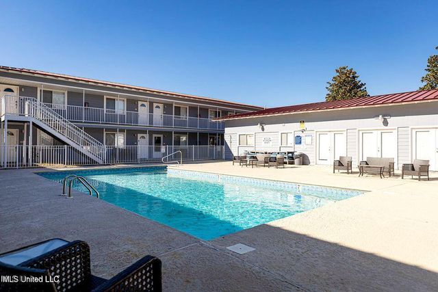 1664 Beach Boulevard, 90, Biloxi, MS 39531