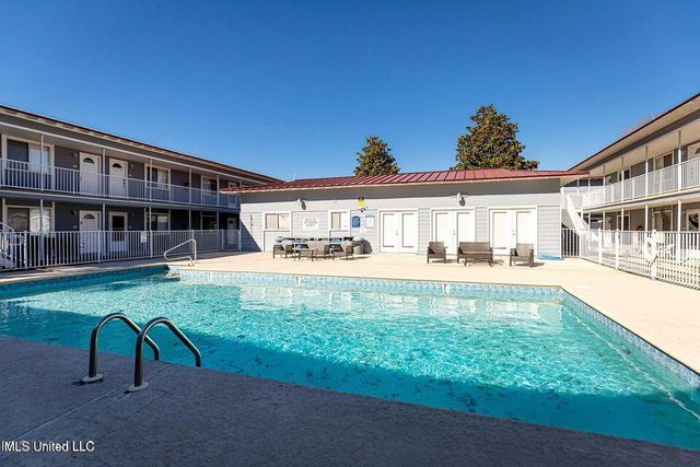 1664 Beach Boulevard, 90, Biloxi, MS 39531