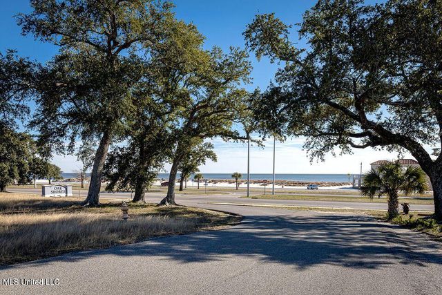 1664 Beach Boulevard, 90, Biloxi, MS 39531