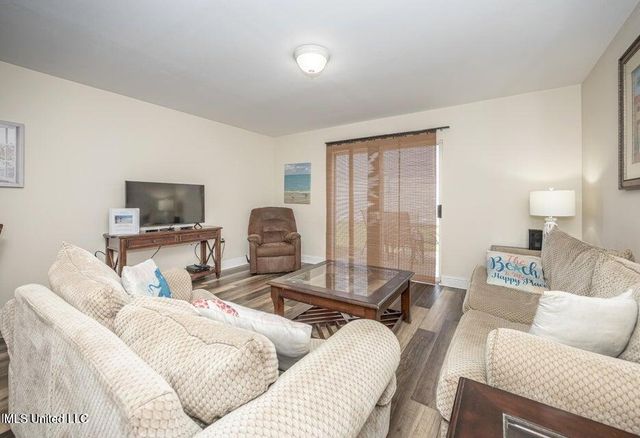 1664 Beach Boulevard, 90, Biloxi, MS 39531